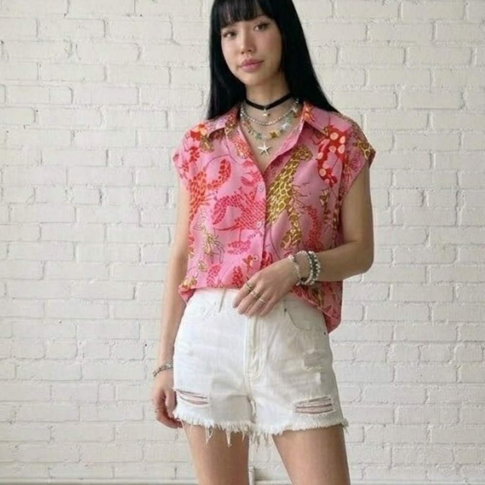 Maison d'Amelie Lobster Print Sleeveless Button Up Shirt Small Pink Coastal